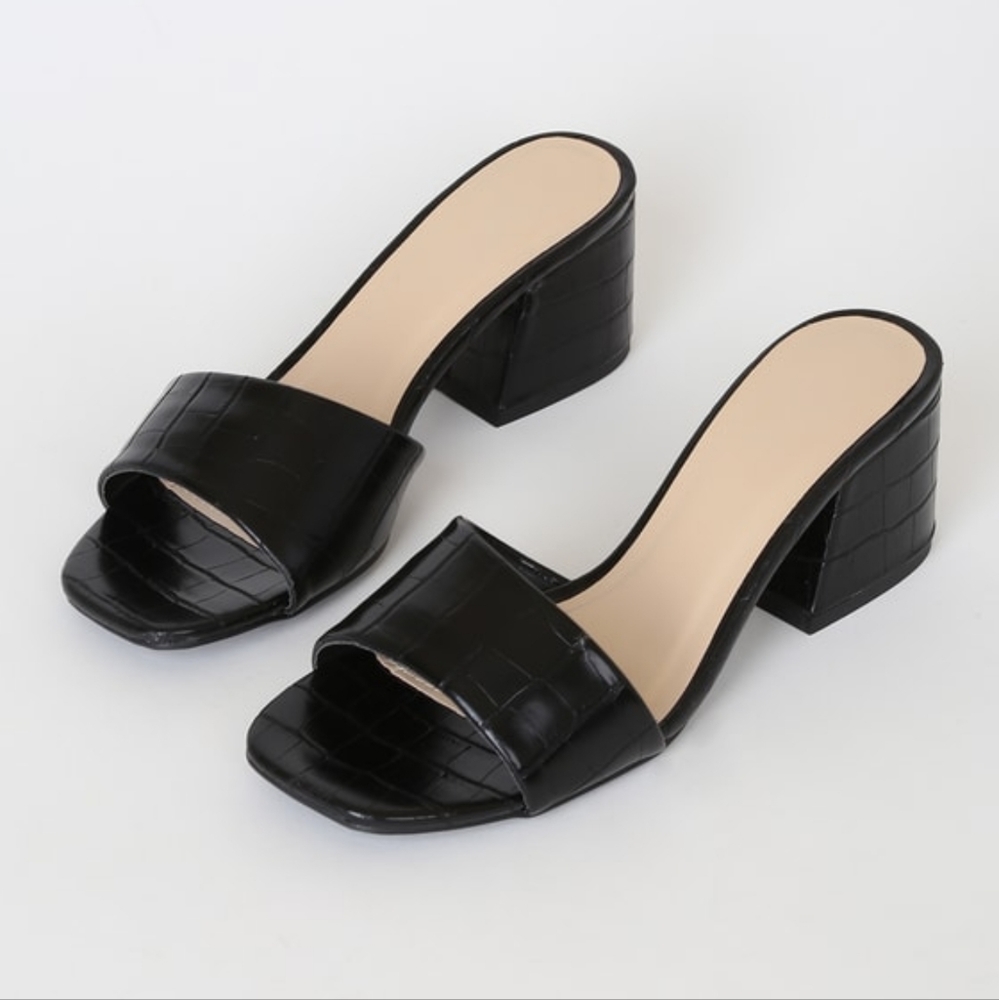 Sandals - Picture 4 of 4